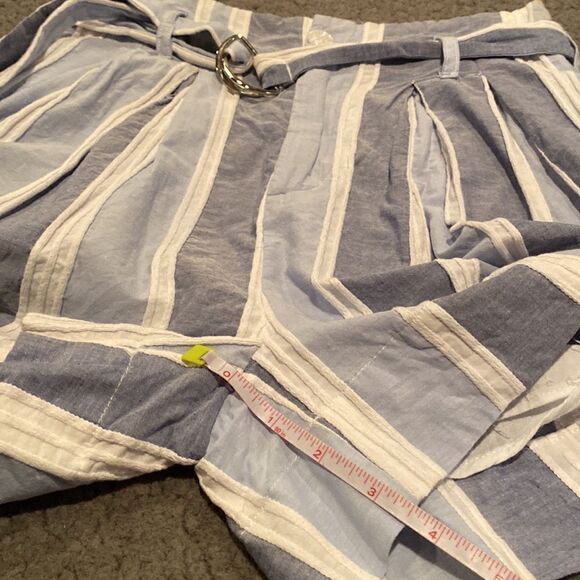 Gianni Bini Stripe Shorts Size Small - Picture 8 of 10